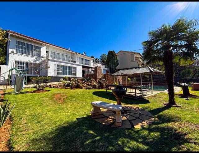 7 BEDROOM HOUSE FOR SALE IN GLENVISTA